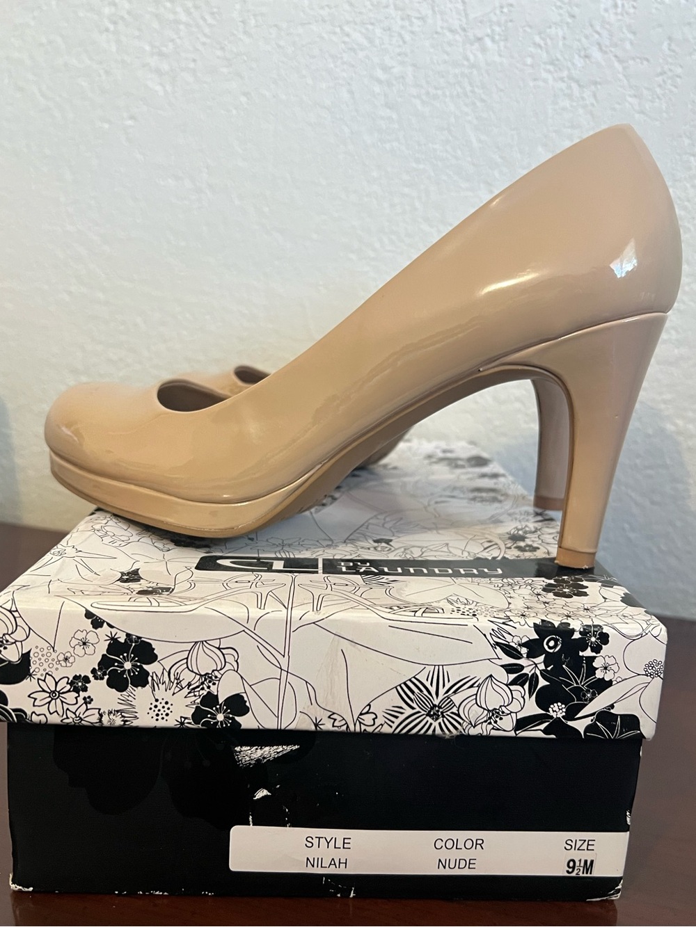 CL by Laundry Nilah Nude Patent Platform Pumps Heels Size 9.5M